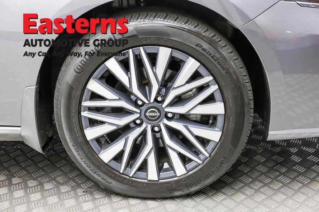 Used 2024 Gray Nissan 2.5 SV image 29