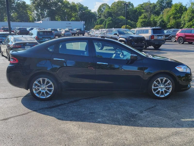 Used 2013 Black Dodge Limited image 5