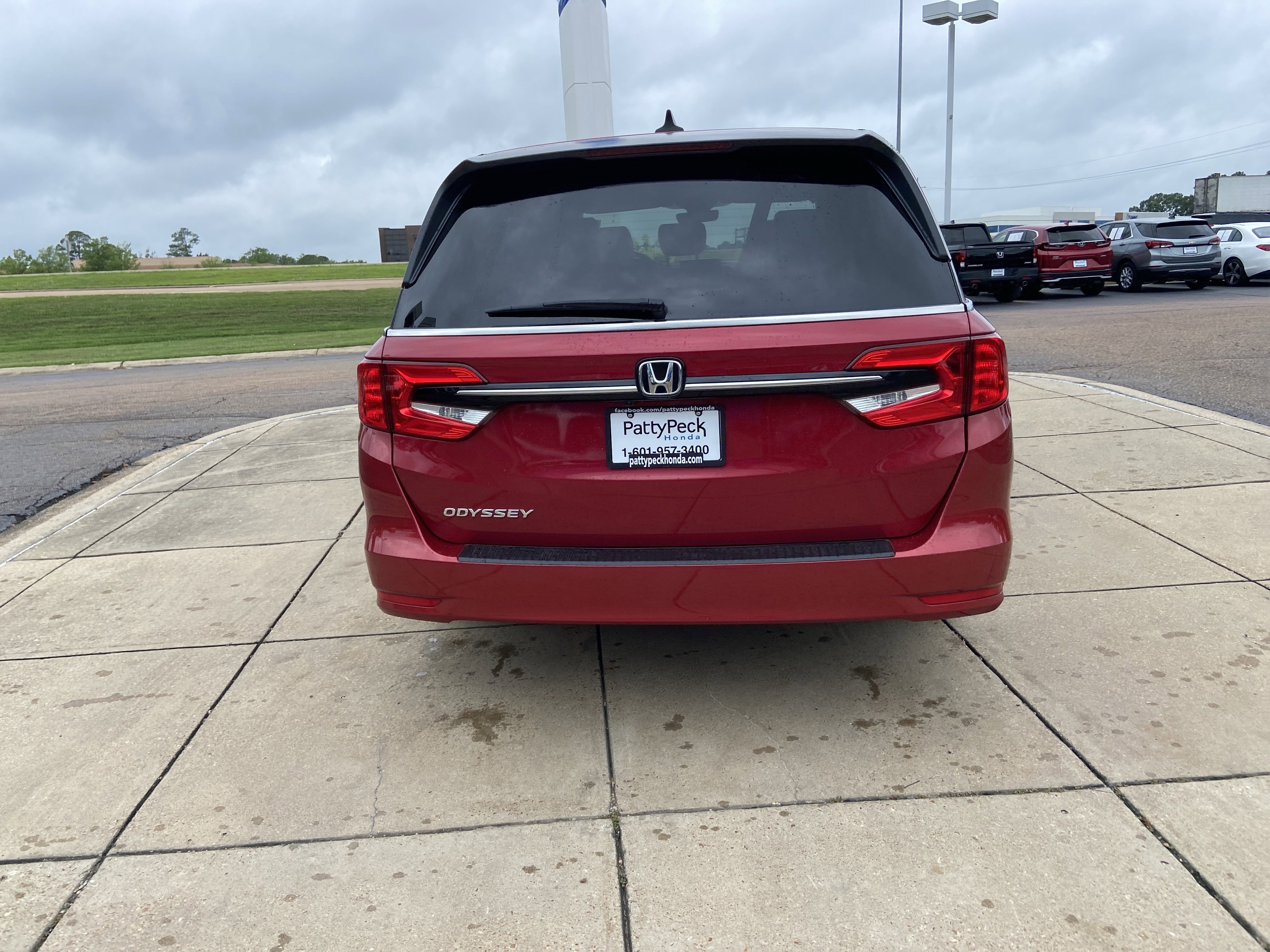 Used 2023 Radiant Red Metallic II Honda EX-L image 10