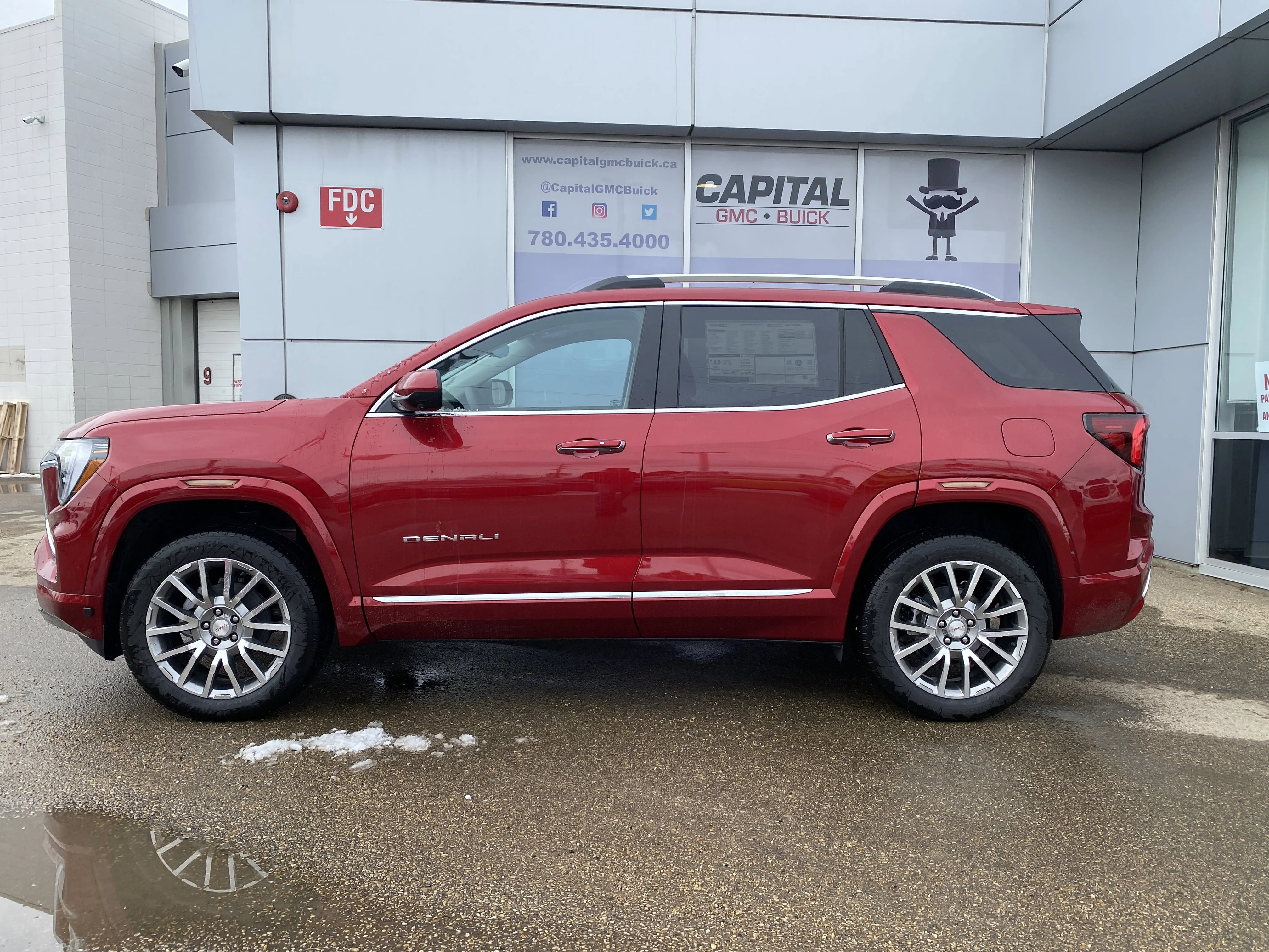 Certified Used 2026 Red GMC AWD Denali * RUNNING BOARDS * PANORAMIC SUNROOF * ALMOST NEW * image 3