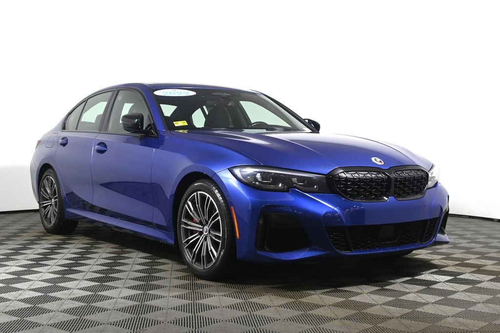Used 2022 Blue Metallic BMW M340i xDrive image 9