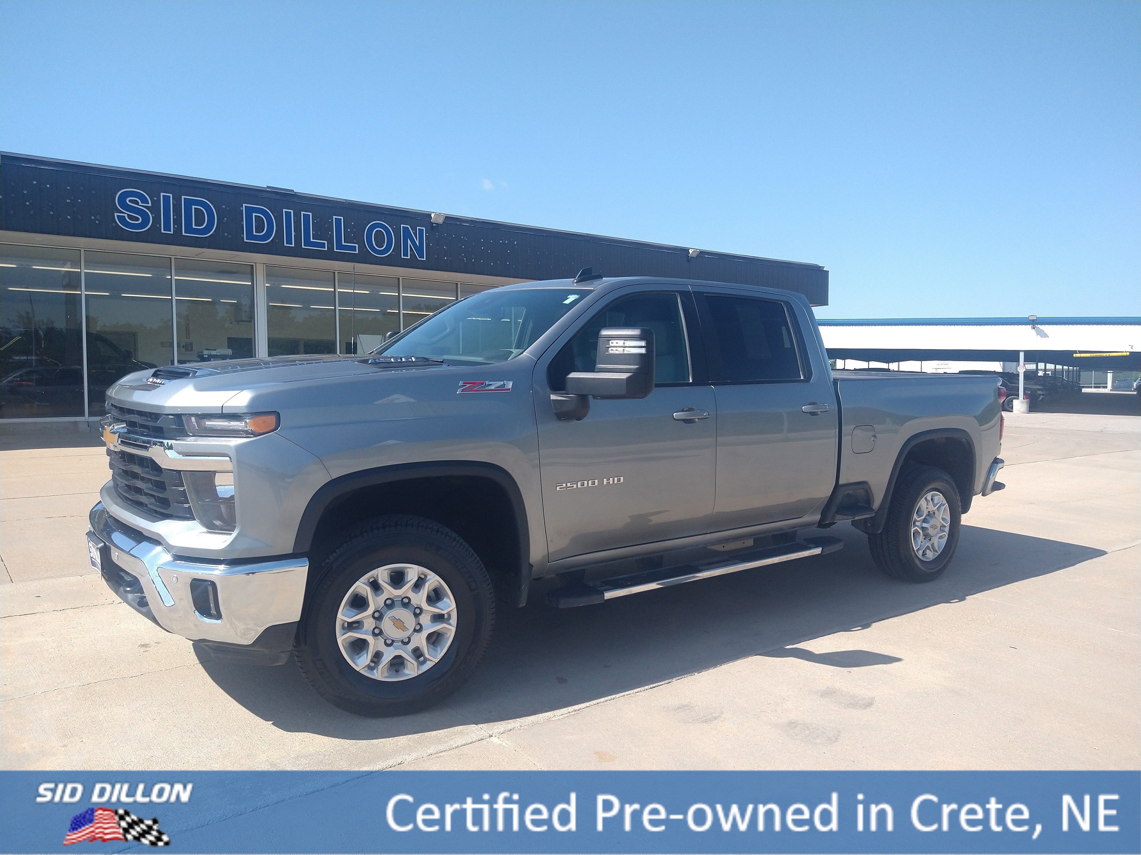 Used 2025 Sterling Gray Metallic Chevrolet LT image 1
