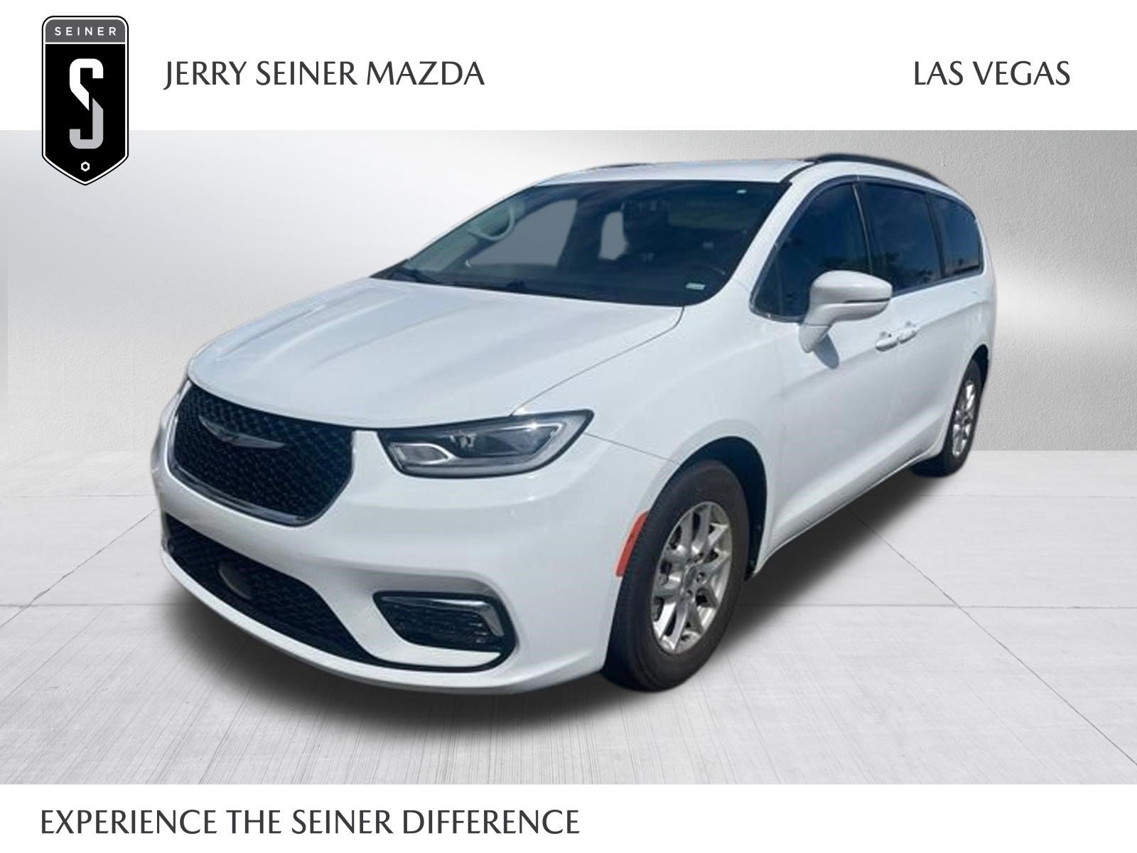Used 2022 Bright White Clearcoat Chrysler Touring L image 1