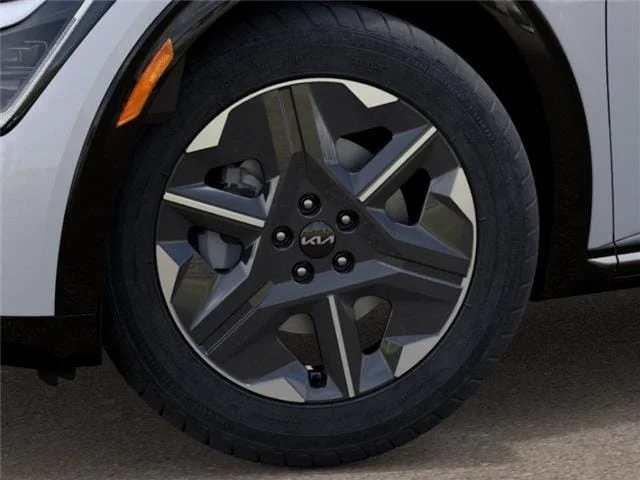 New 2026 White Kia Light Long Range image 9