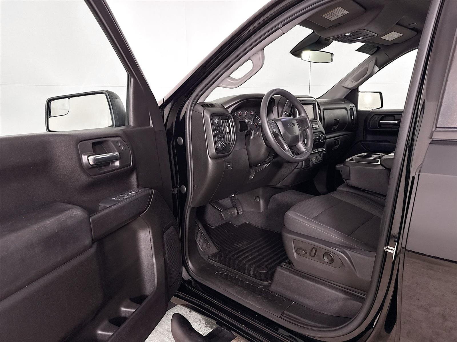 Used 2023 Black Chevrolet Custom image 3