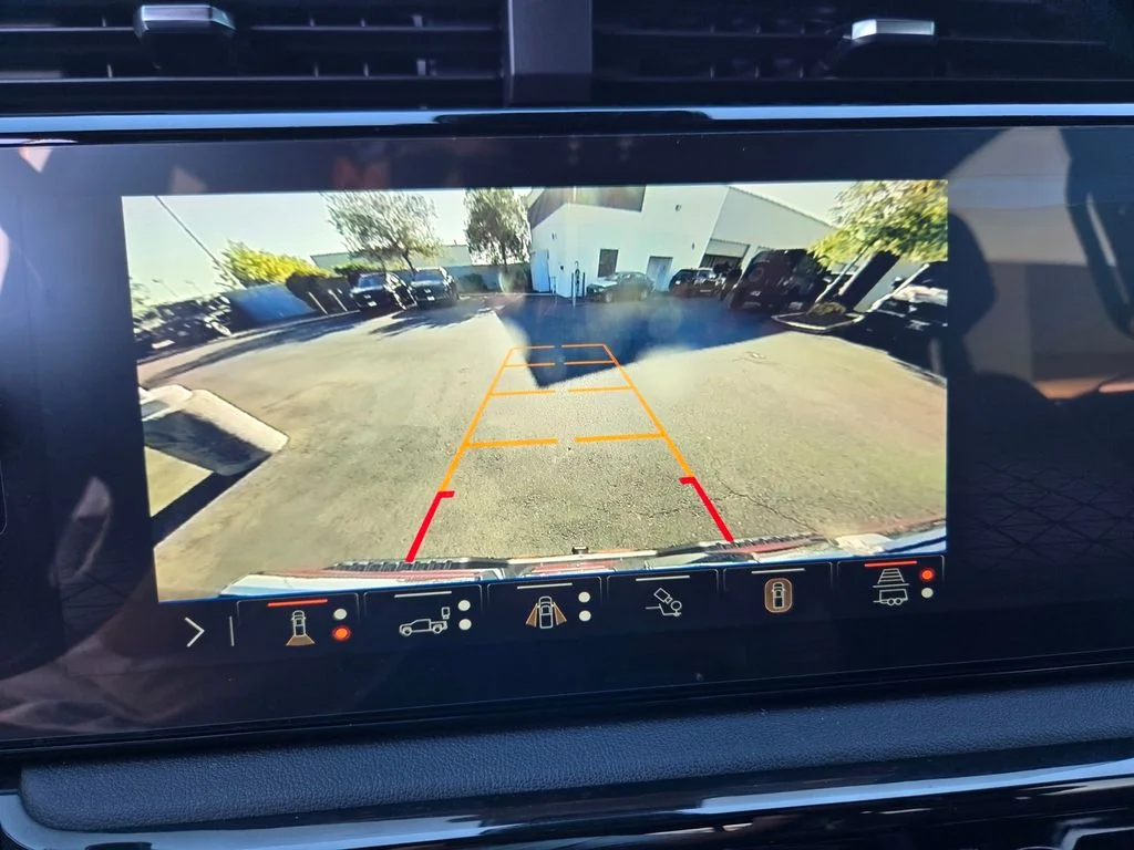 Used 2025 Onyx Black GMC AT4 image 11