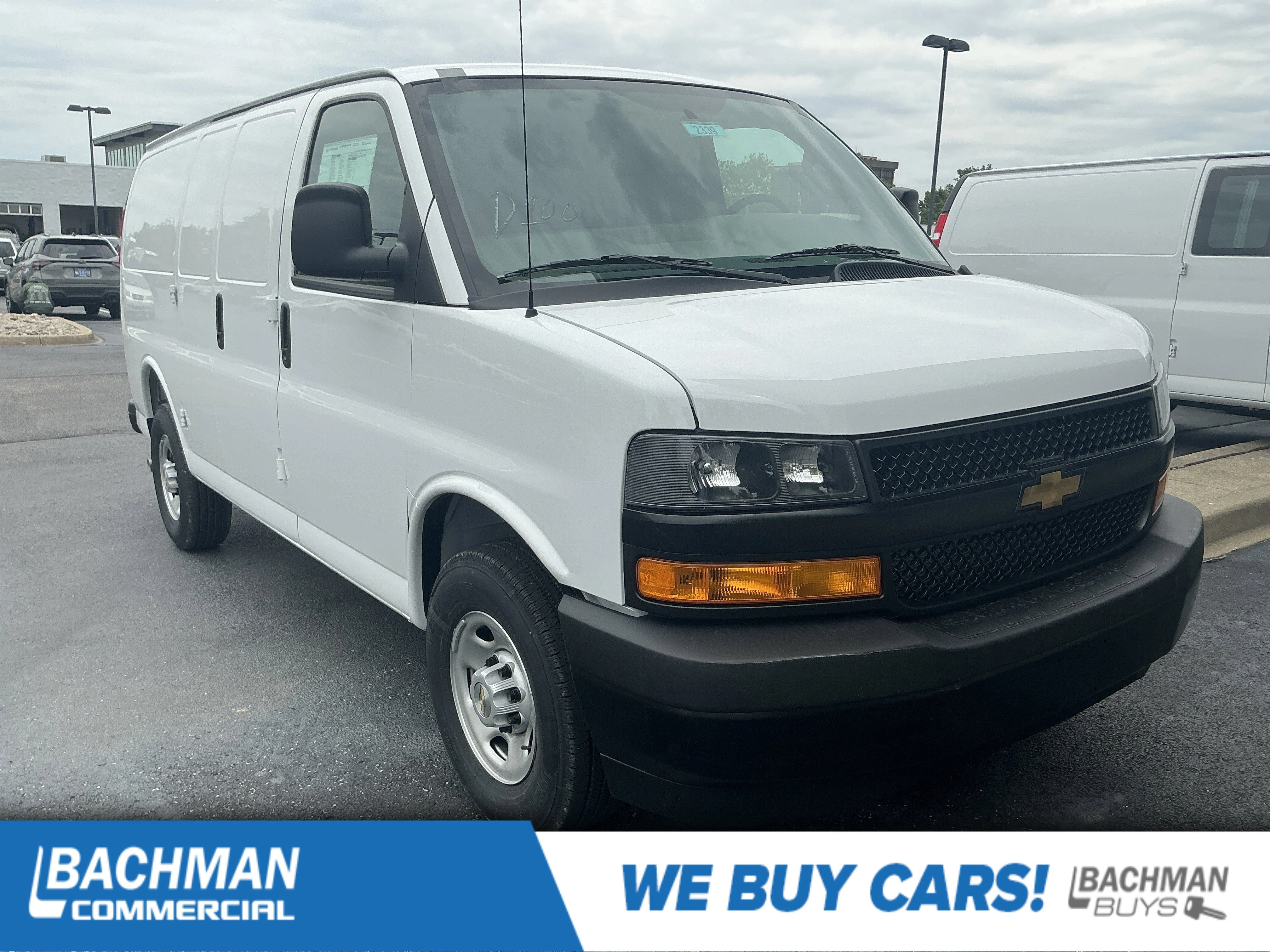 2026 Chevrolet Express 2500 Work Van HD's photo