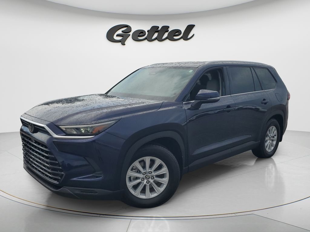 Certified Used 2026  Toyota XLE image 1