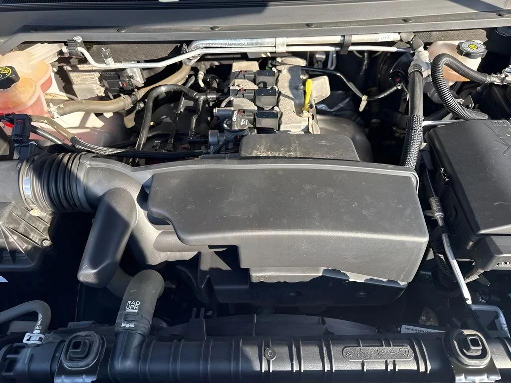 Used 2022 White Chevrolet LT image 23