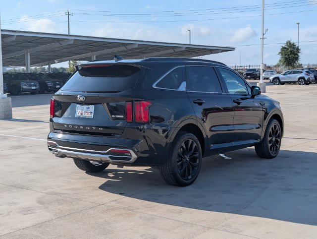 Used 2021 Black Kia SX image 5