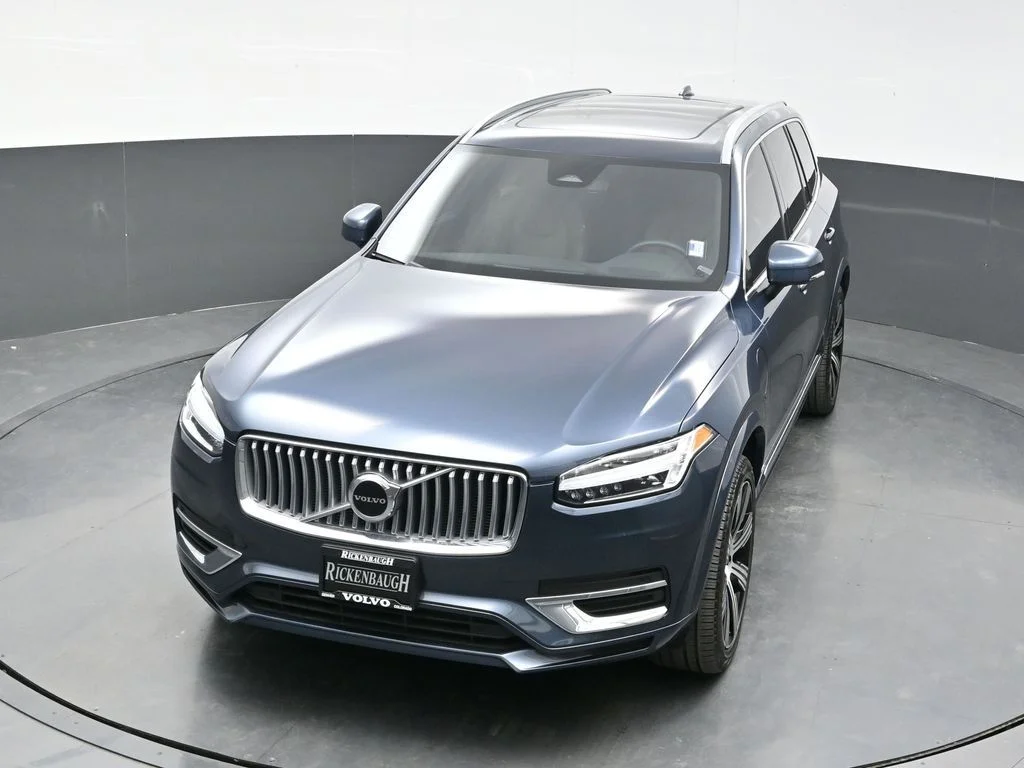 Certified Used 2025 Denim Blue Volvo Core image 33
