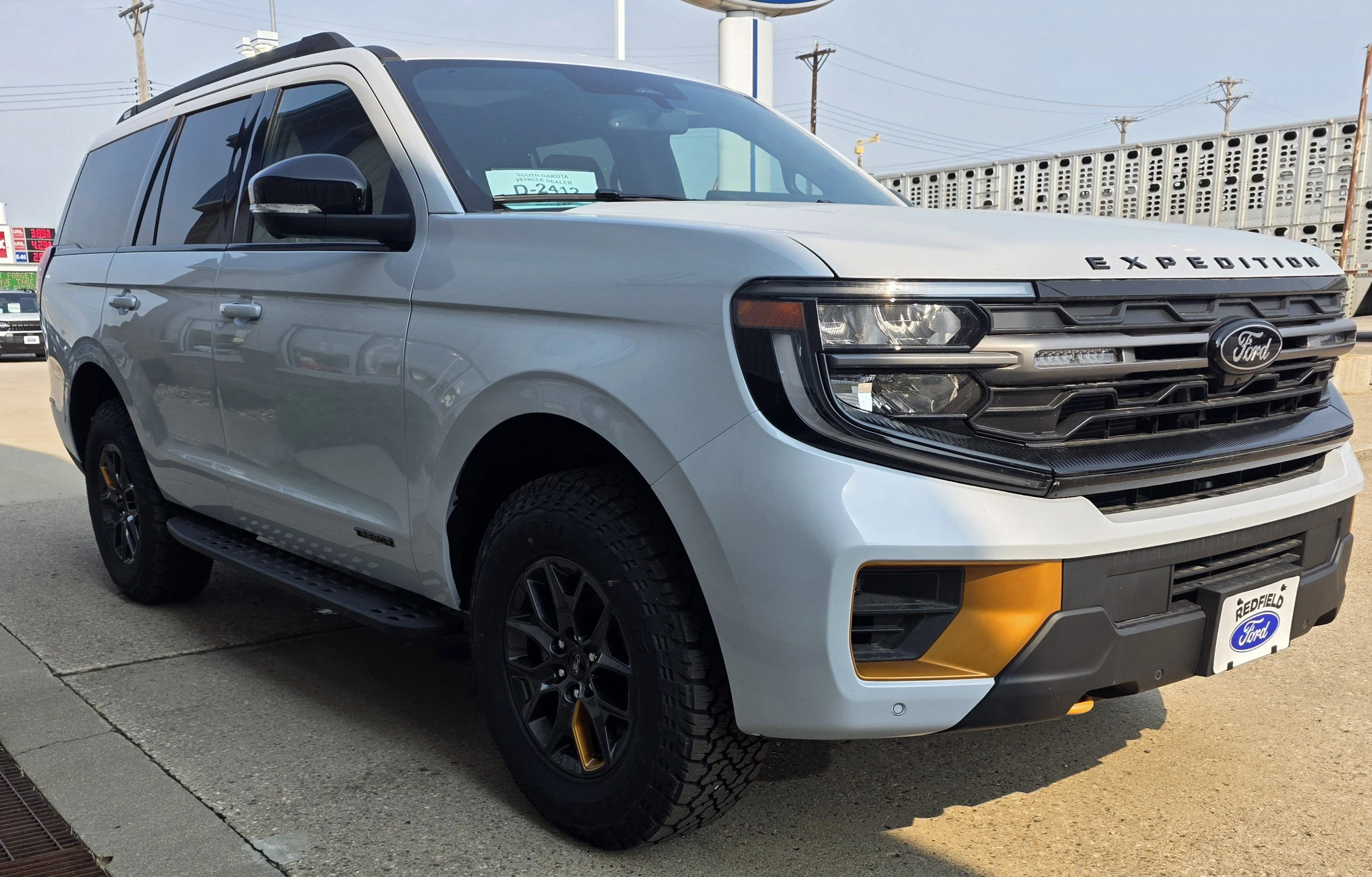 New 2026 Space Silver Metallic Ford Tremor® image 3