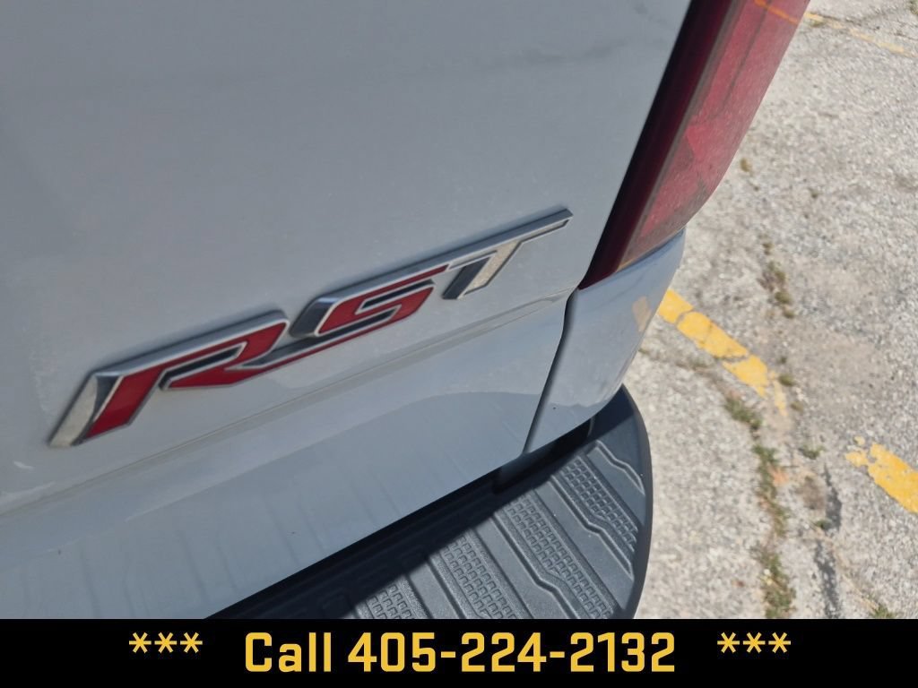 Used 2024 Summit White Chevrolet RST image 9