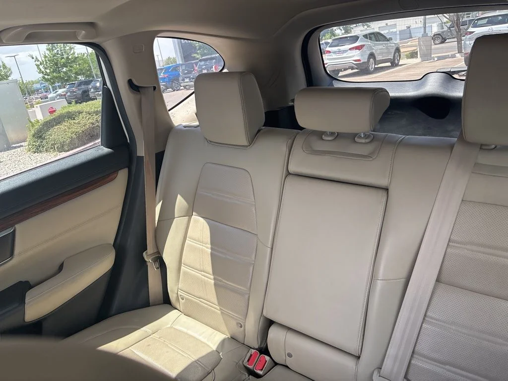Used 2018 White Honda EX-L image 32