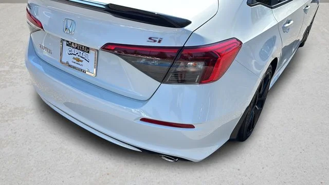 Used 2024  Honda Base image 36