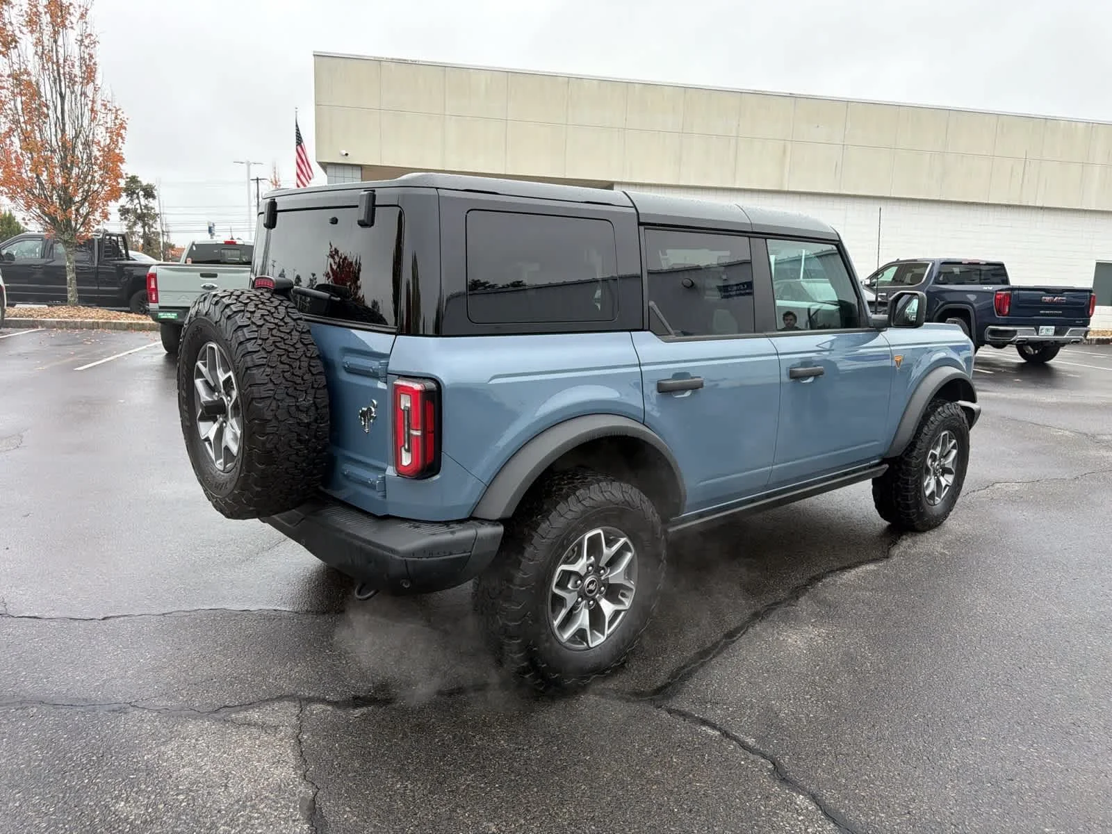Used 2025 Azure Gray Metallic Tri-Coat Ford Badlands image 9