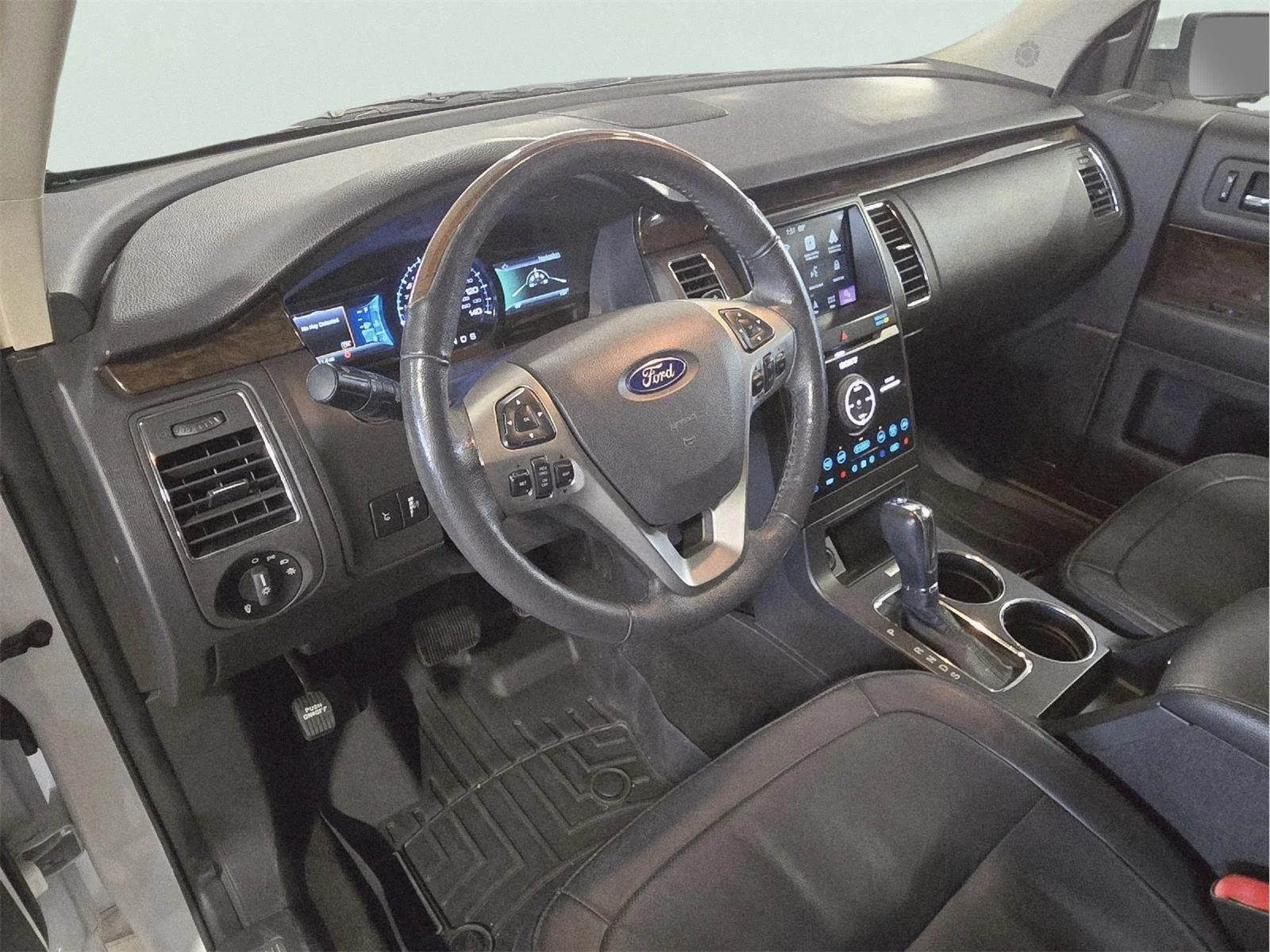 Used 2019 White Platinum Metallic Tri-Coat Ford Limited EcoBoost image 27