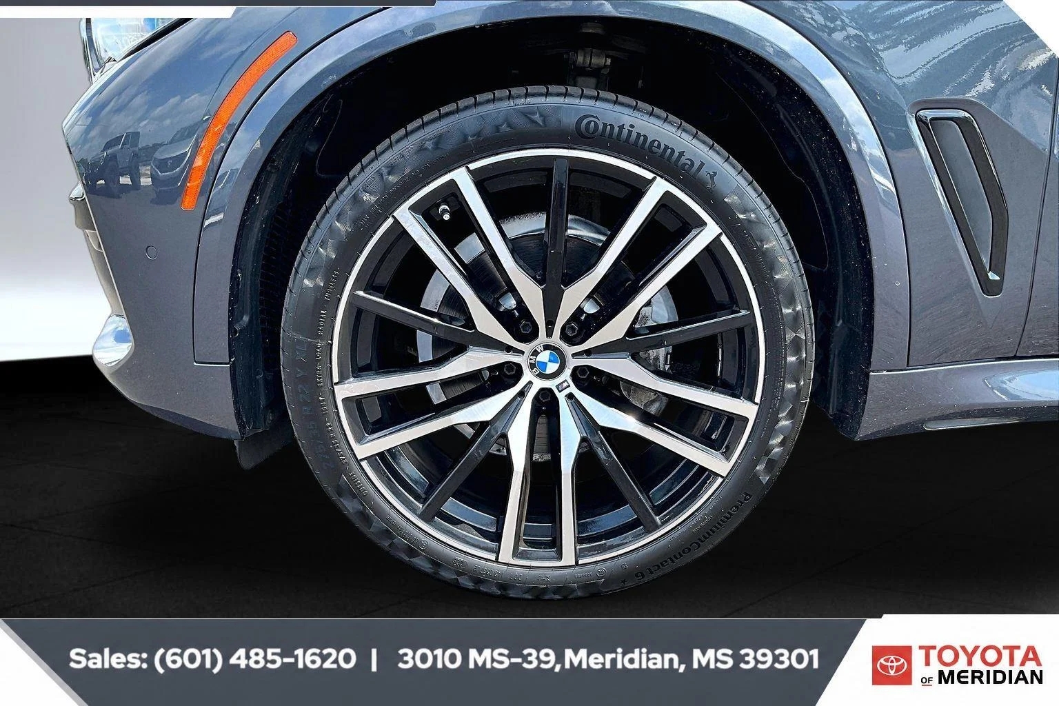 Used 2022 Phytonic Blue Metallic BMW xDrive40i image 7