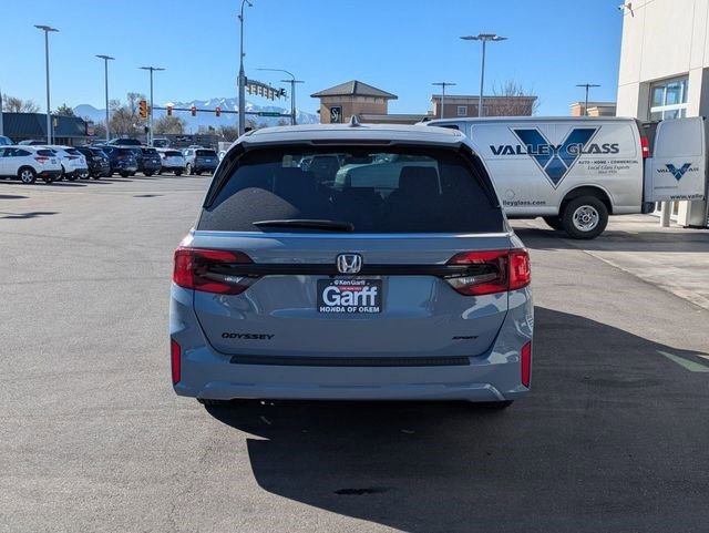 New 2026 Sonic Gray Pearl Honda Sport-L image 4