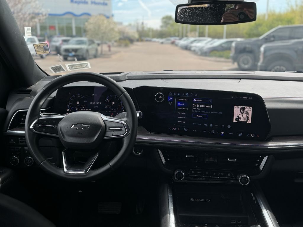 2025 Chevrolet Suburban Z71 - Photo 12