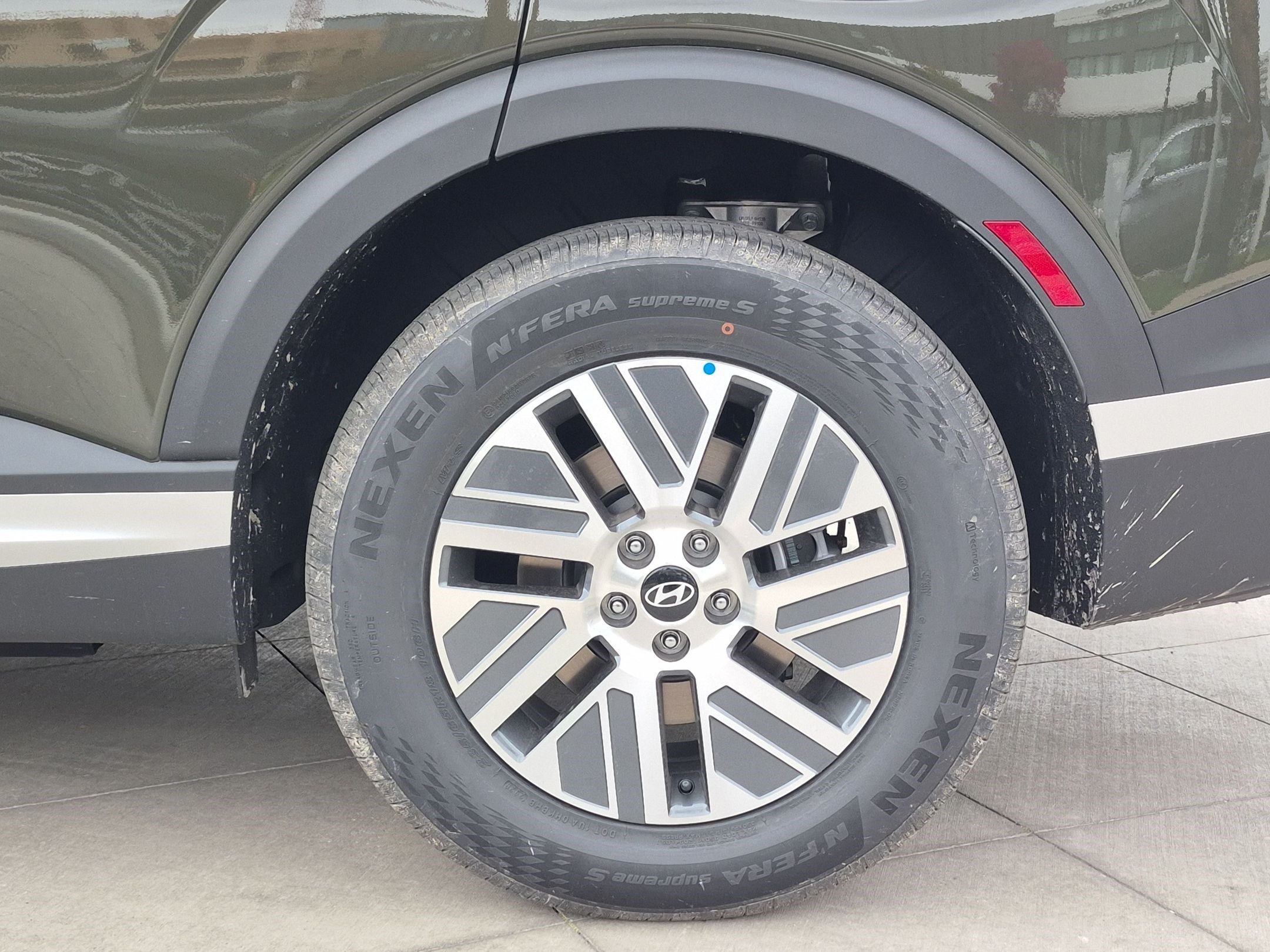 New 2027 Titan Green Pearl Hyundai SEL Premium 7P image 24