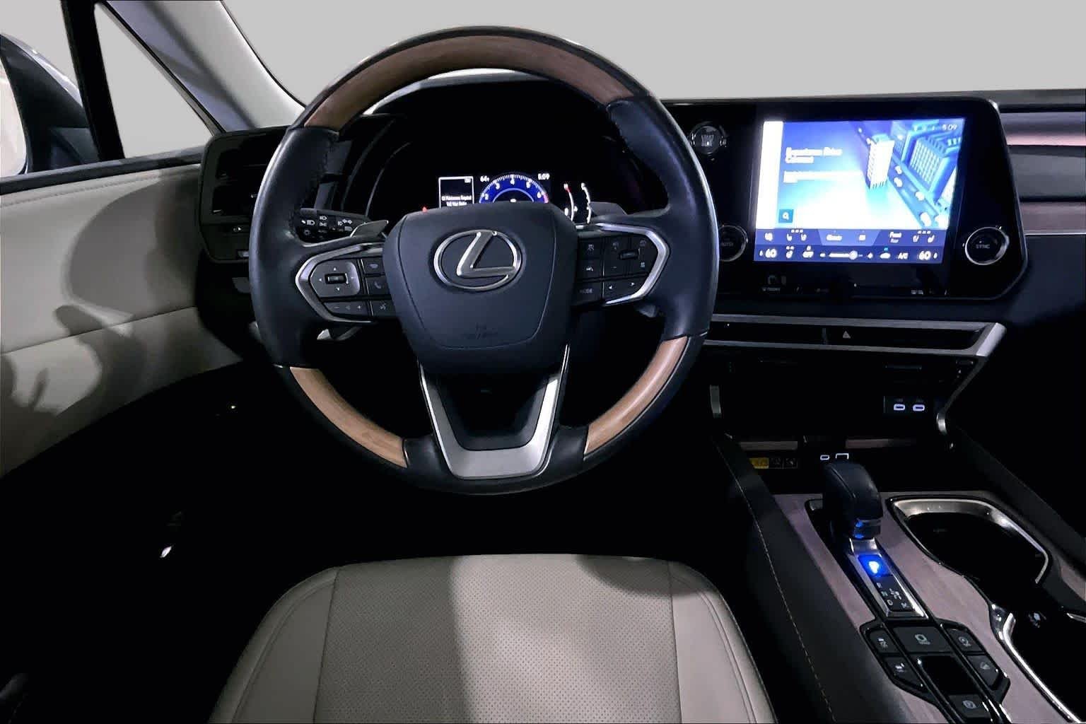 Used 2024 Iridium Lexus Premium image 9