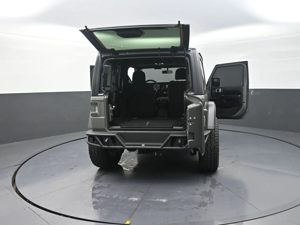 Used 2020 Gray Jeep Sport image 34