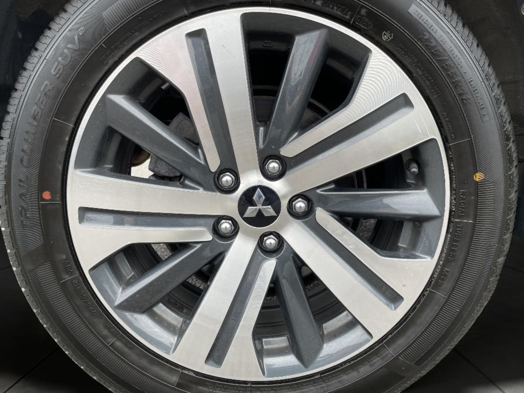 Used 2024 Gray Mitsubishi 2.0 ES image 27
