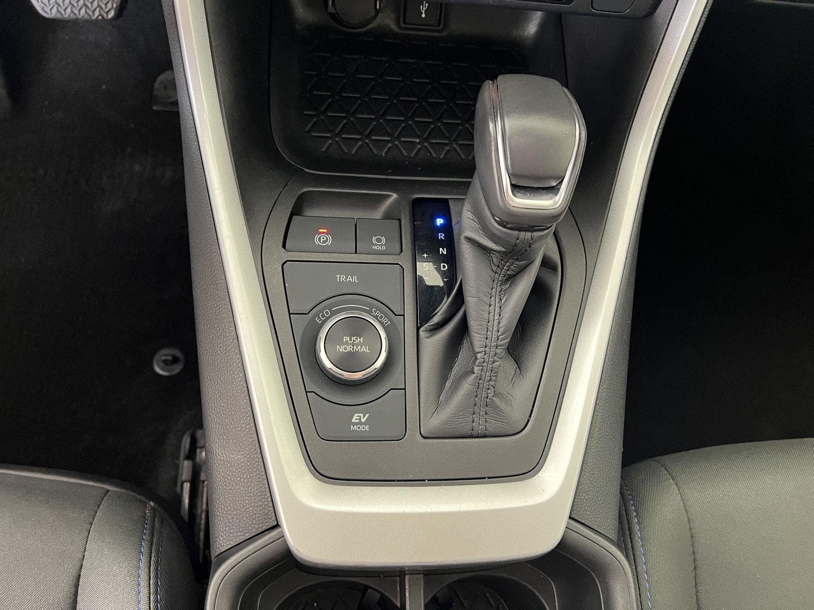 Used 2022 Midnight Black Metallic Toyota Hybrid SE image 25