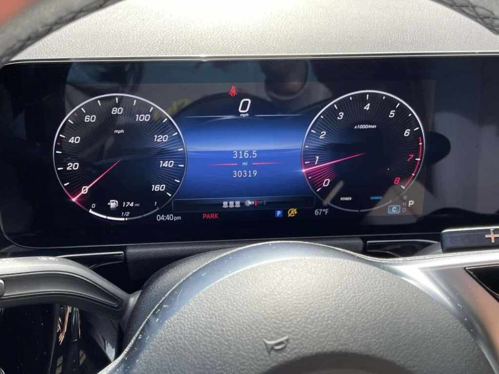 Certified Used 2024 Polar White Mercedes-Benz GLA 250 image 3