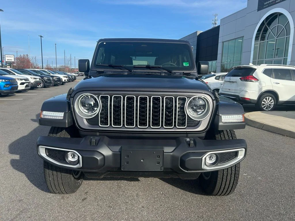 2026 Jeep Wrangler 4-Door Sahara - Photo 10