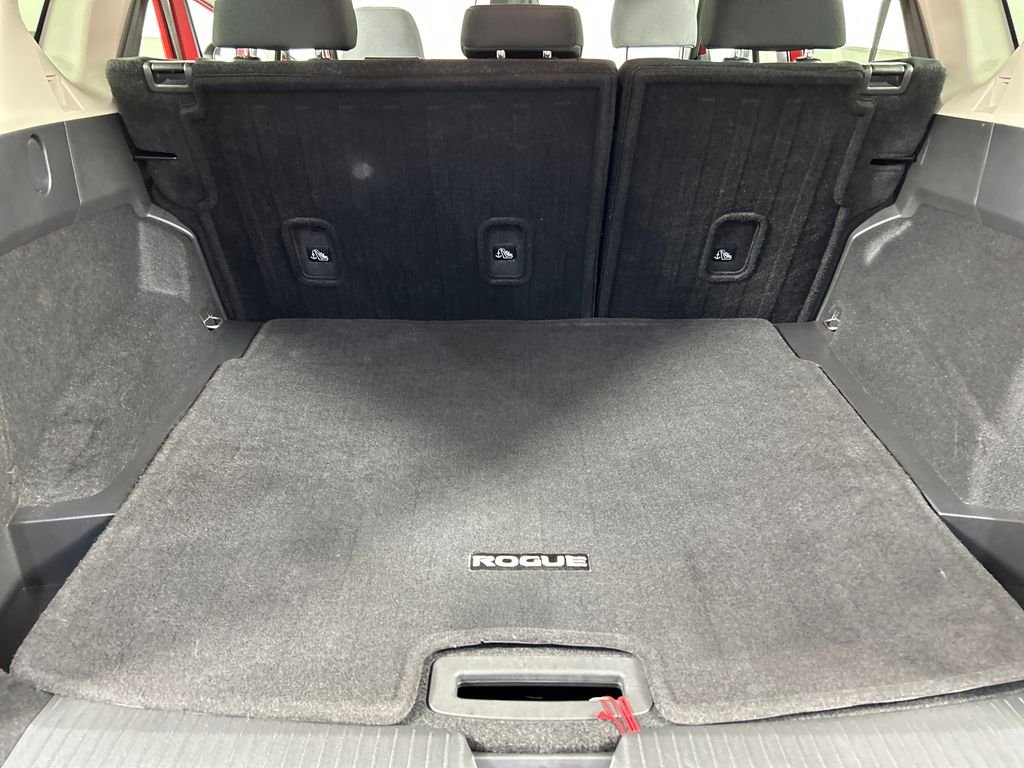 Used 2023 Red Nissan S image 19