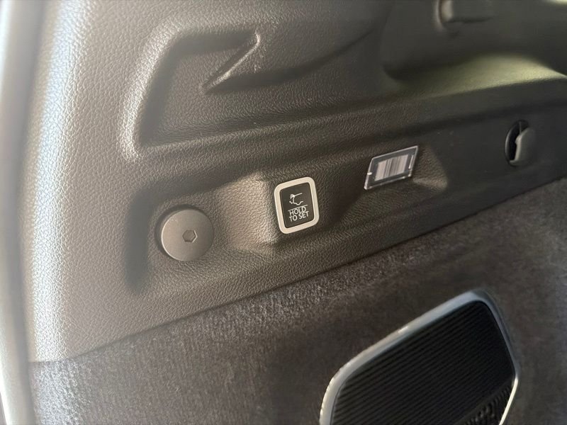 Used 2025 White Jeep Summit image 12