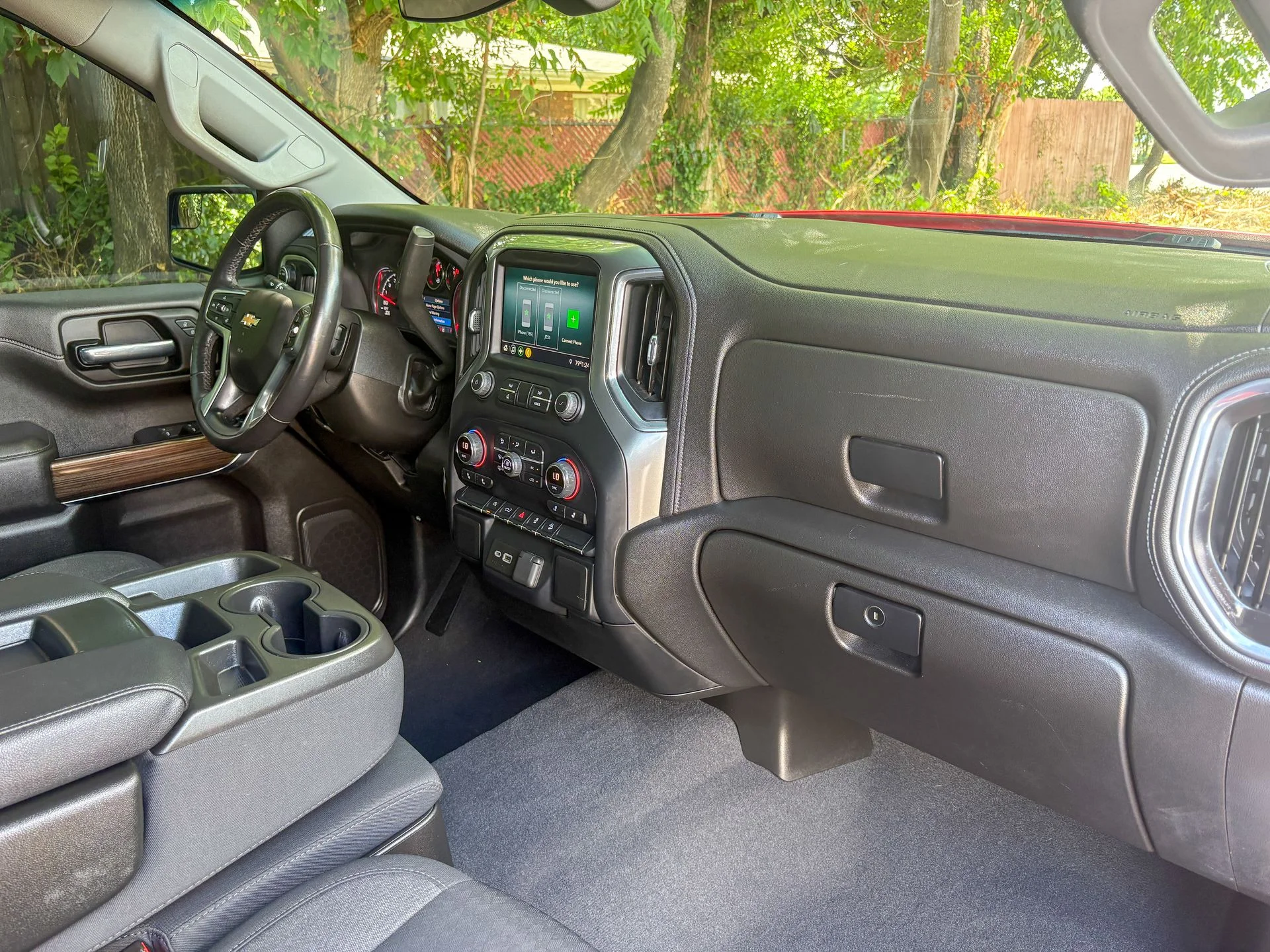 Used 2022 Red Chevrolet LT image 26