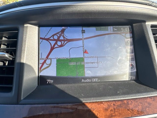 Used 2019 White INFINITI LUXE image 14