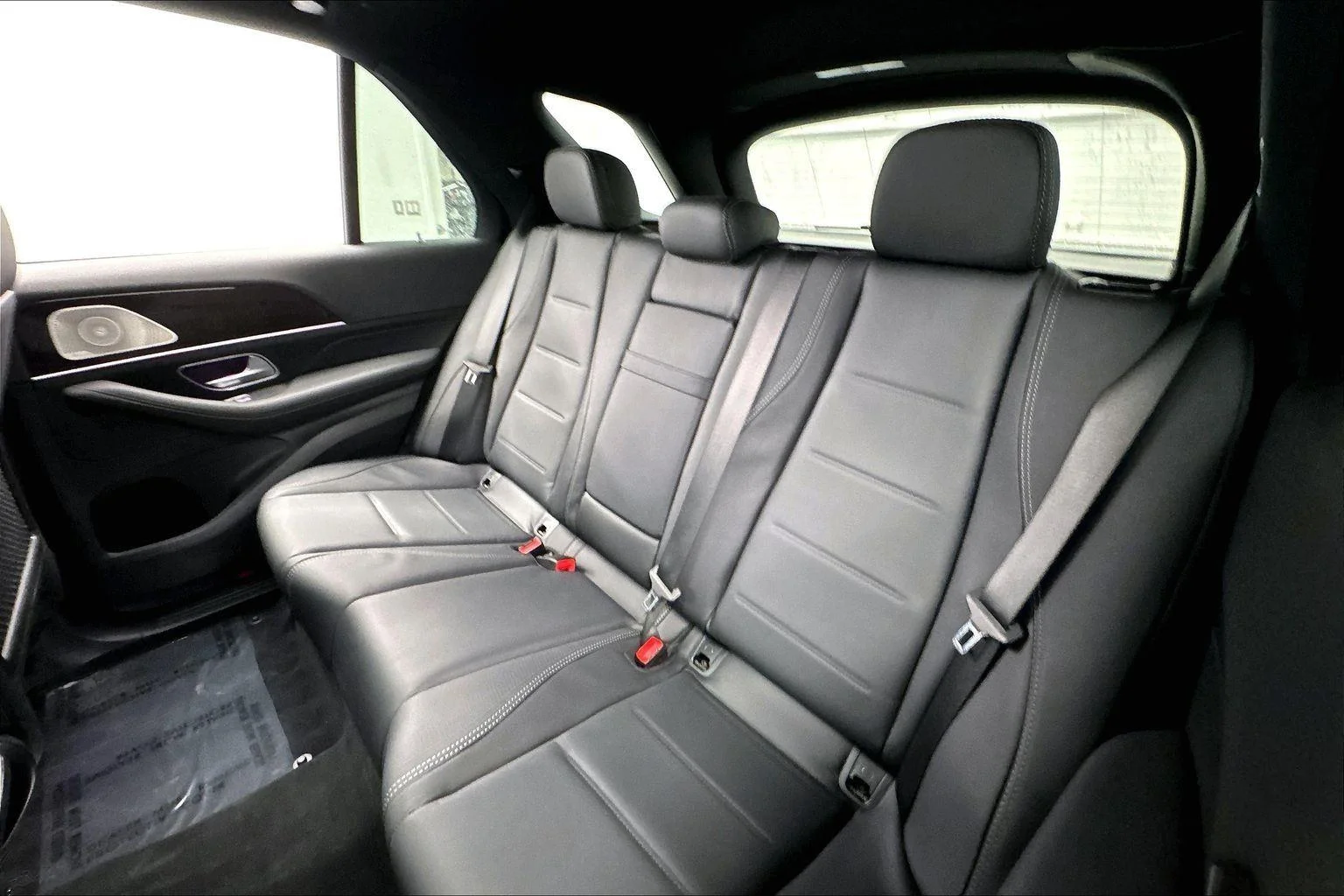 Used 2024 Obsidian Black Metallic Mercedes-Benz GLE 580 image 23