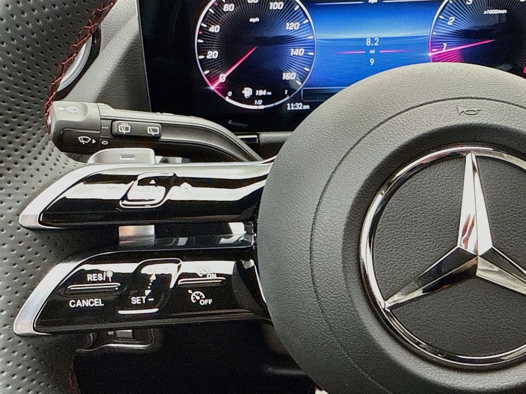 New 2026 Polar White Mercedes-Benz GLA 250 image 11