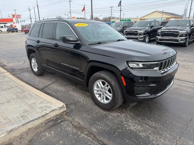 Used 2023 Black Jeep Laredo image 8