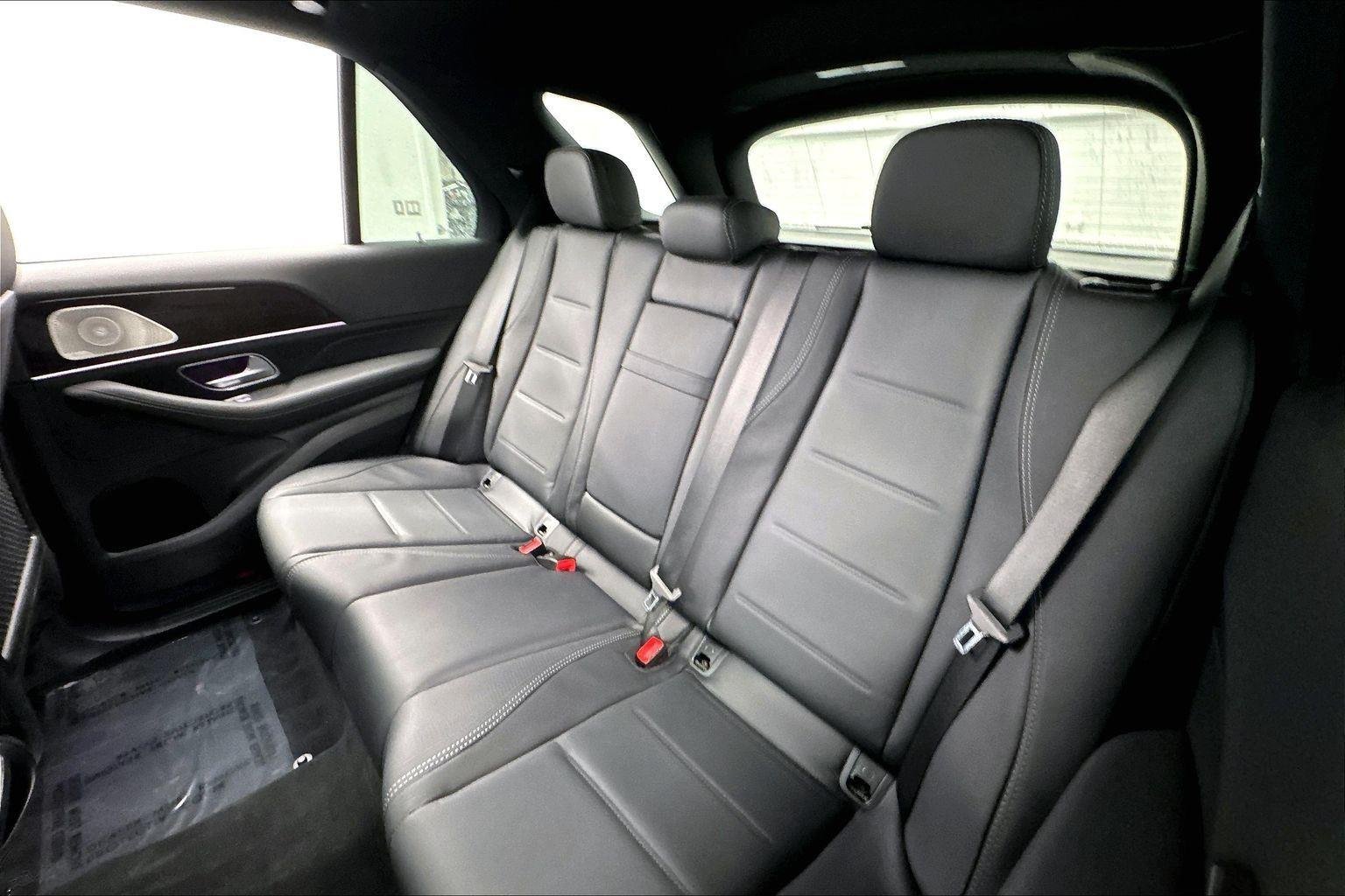 Used 2024 Obsidian Black Metallic Mercedes-Benz GLE 580 image 23