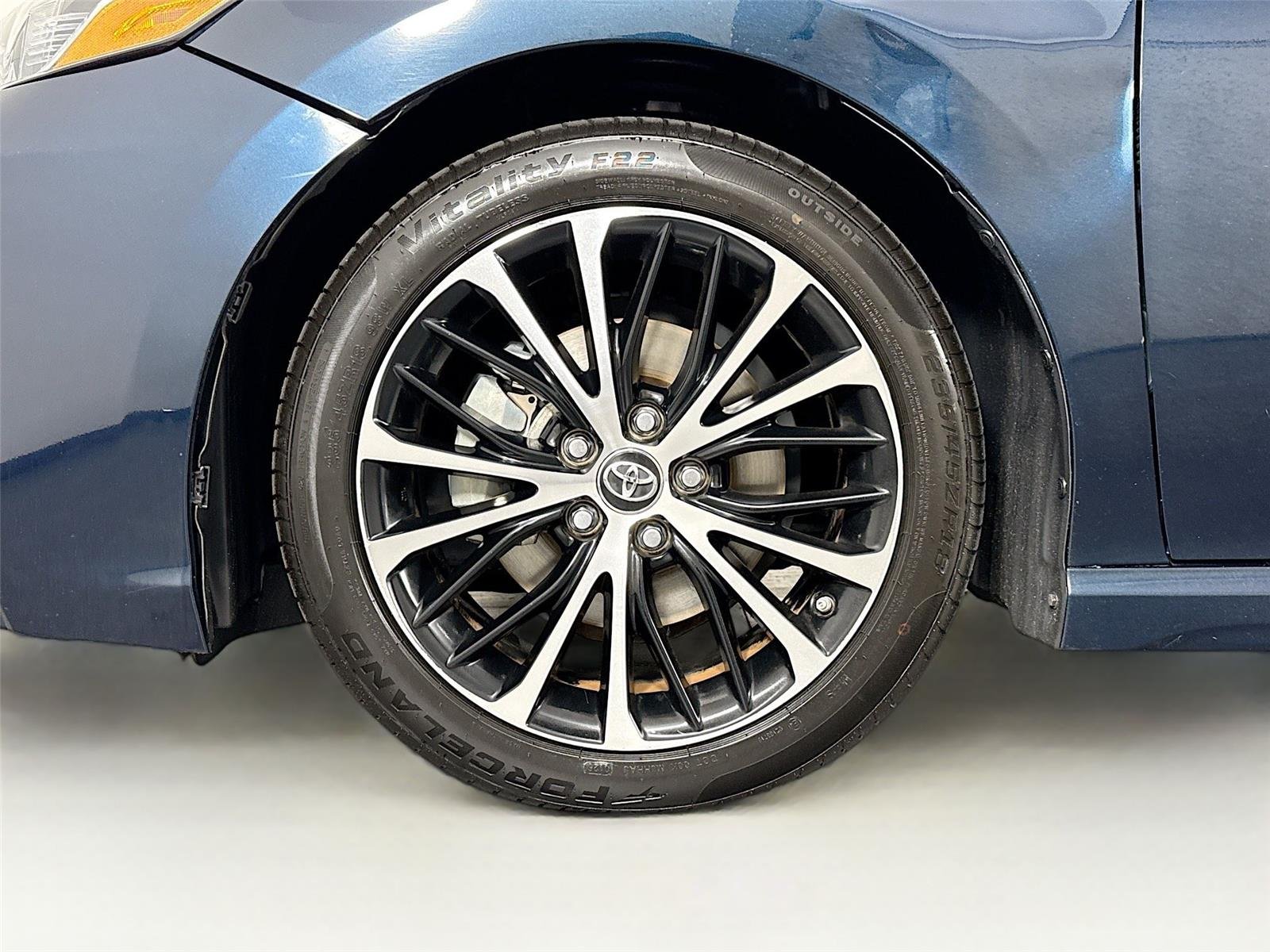 Used 2018 Galactic Aqua Mica Toyota SE image 42