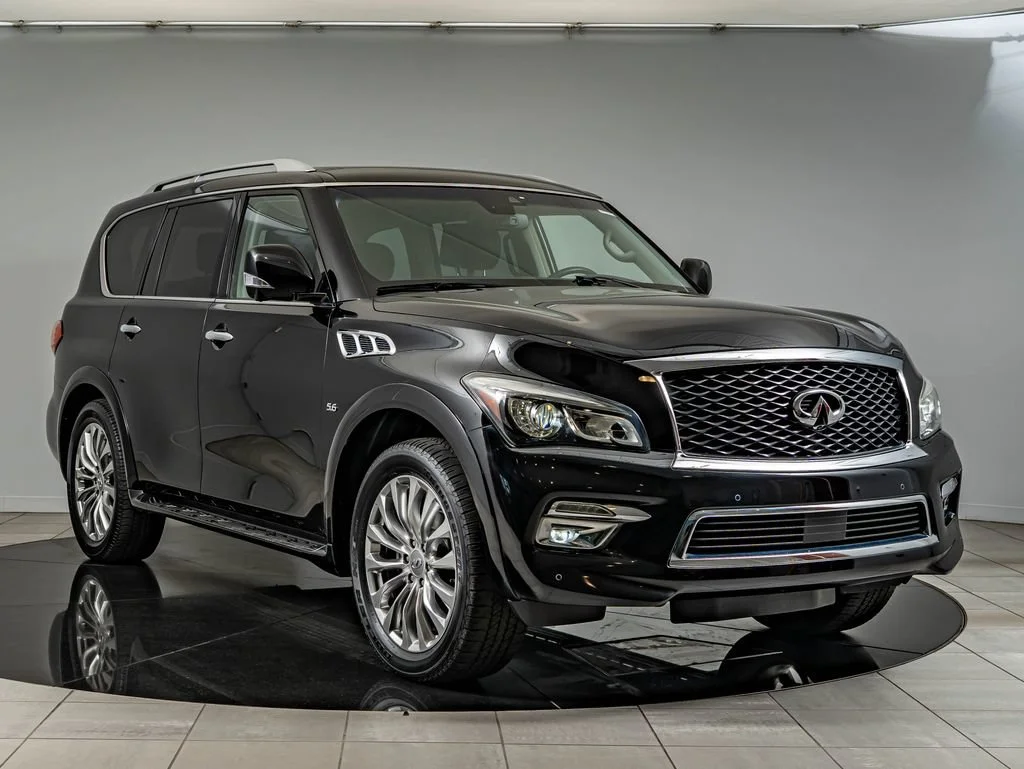 Used 2017 Black Obsidian INFINITI  image 3