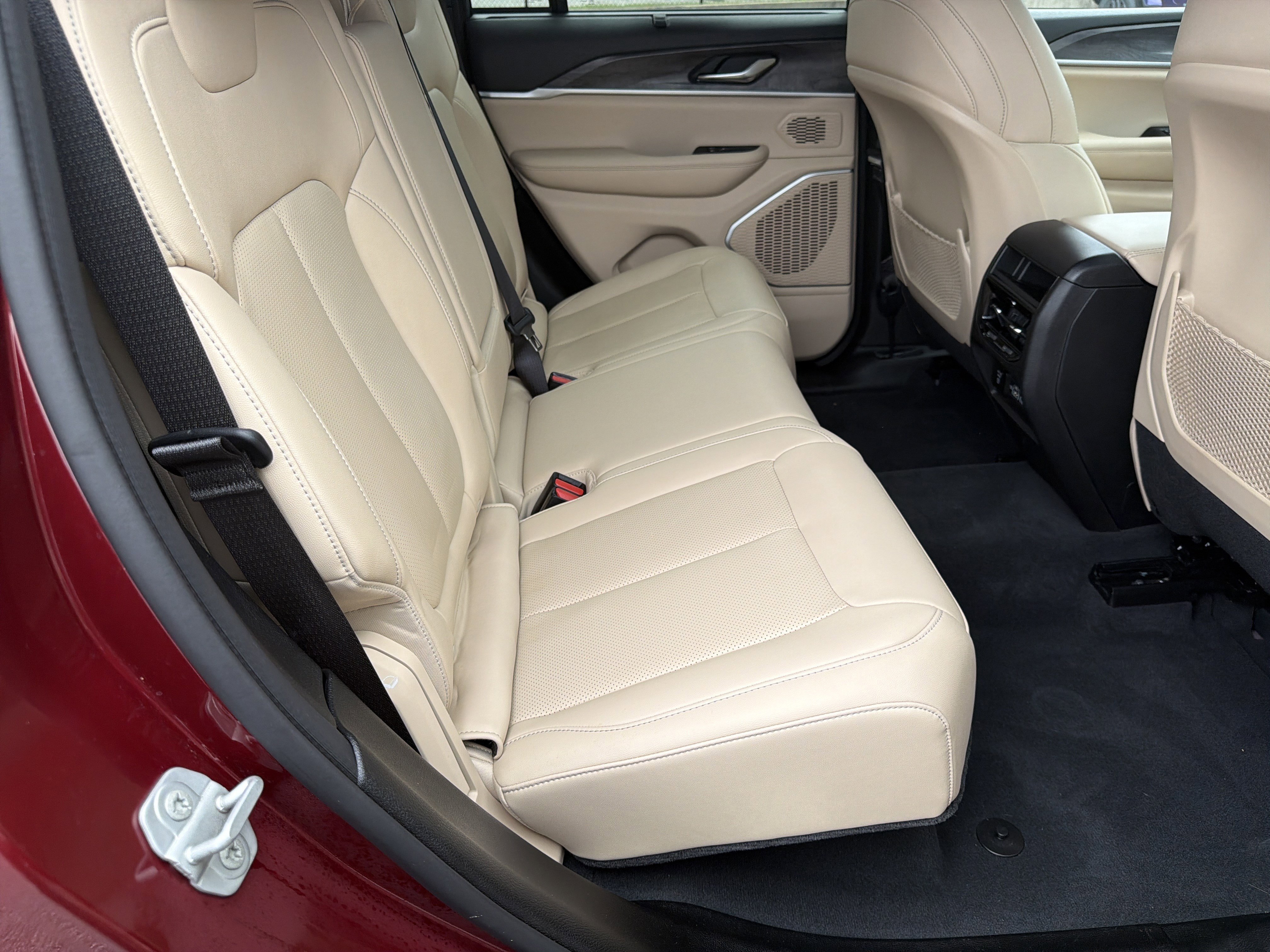 Used 2022 Velvet Red Pearlcoat Jeep 4xe image 19