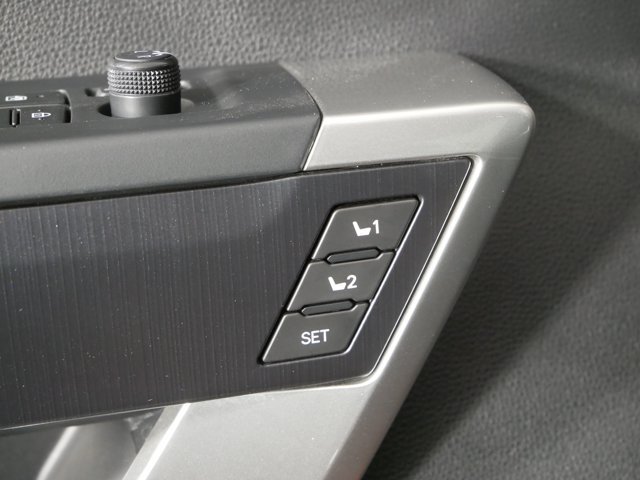 Used 2025 Terra Toyota Platinum image 28
