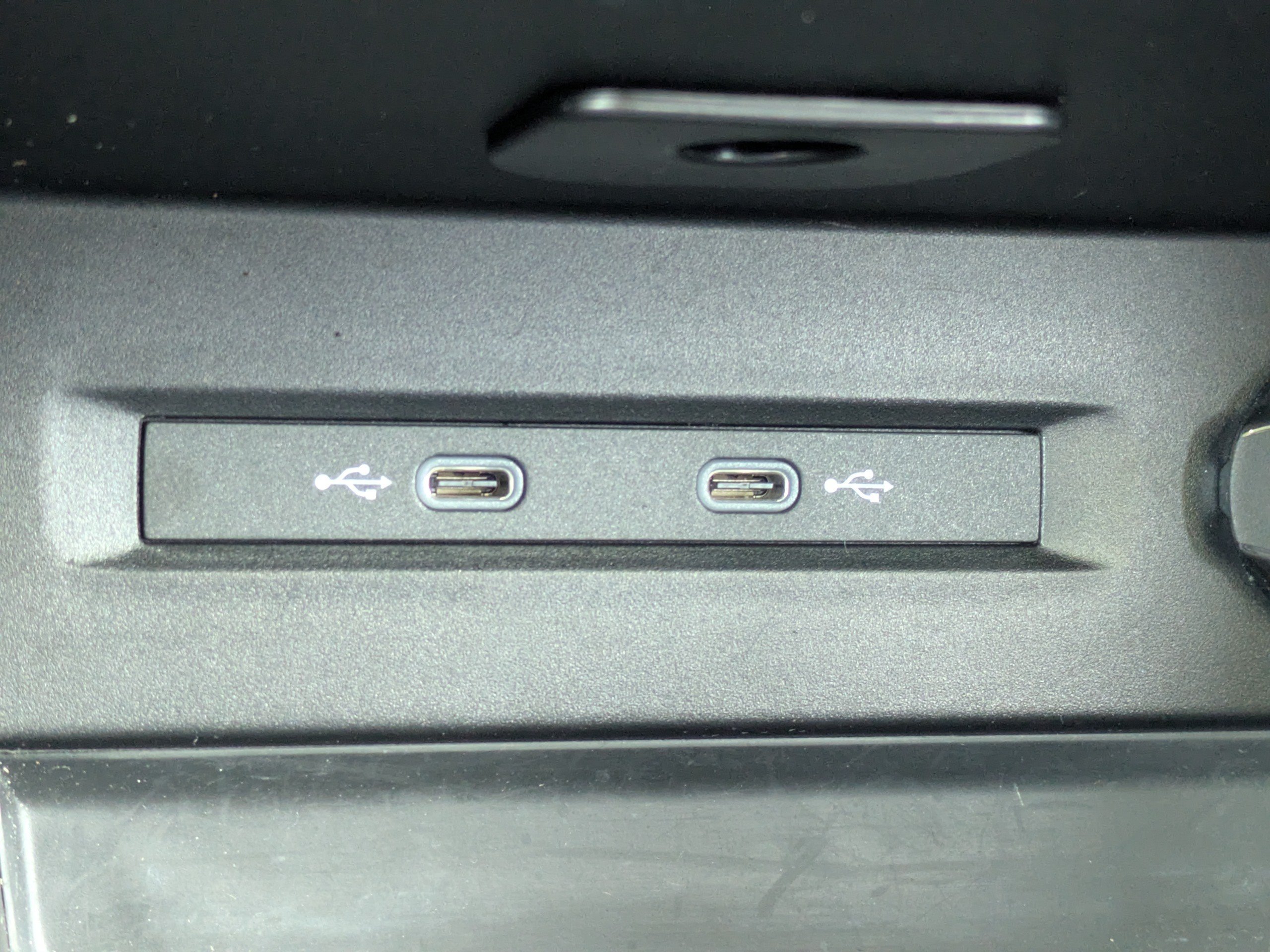 Used 2024  Volkswagen SE image 22