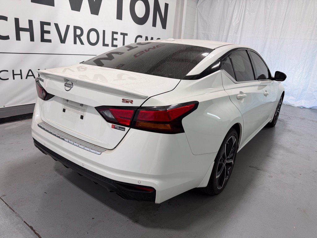 Used 2023 White Nissan 2.5 SR image 22