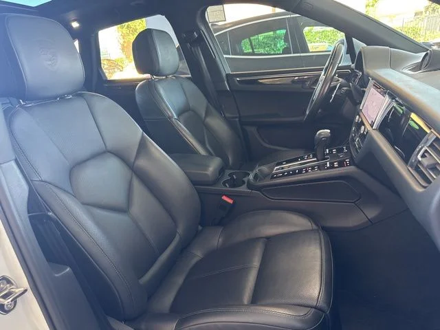 2022 Porsche Macan Base - Photo 23