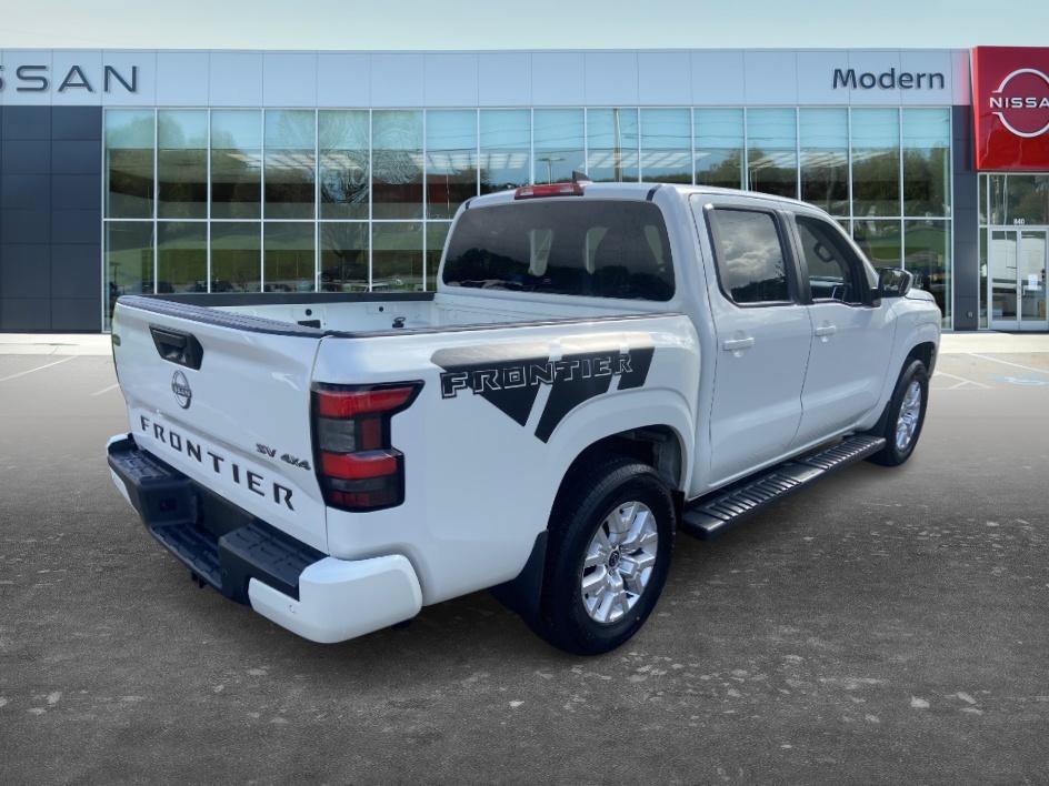 Used 2023 Glacier White Nissan SV image 8