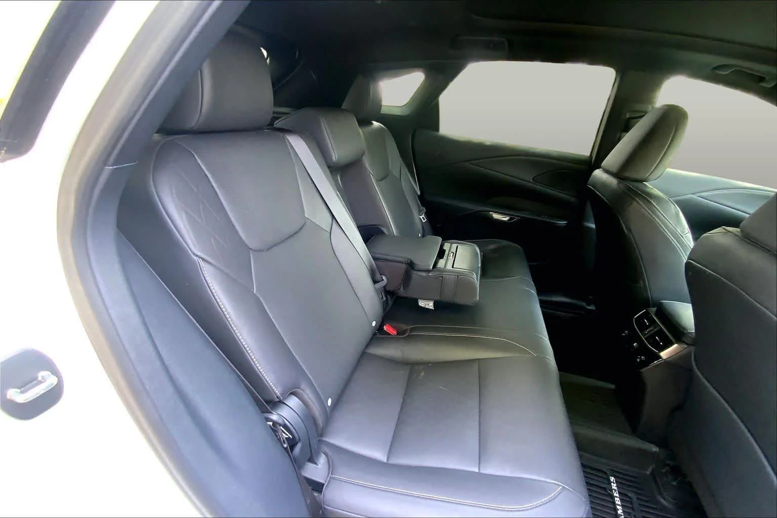 Used 2023 Eminent White Pearl Lexus Premium Plus image 18