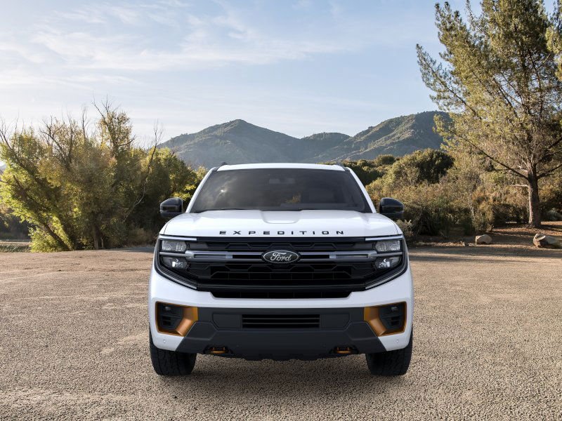 New 2026 Star White Metallic Tri-Coat Ford Tremor® image 29