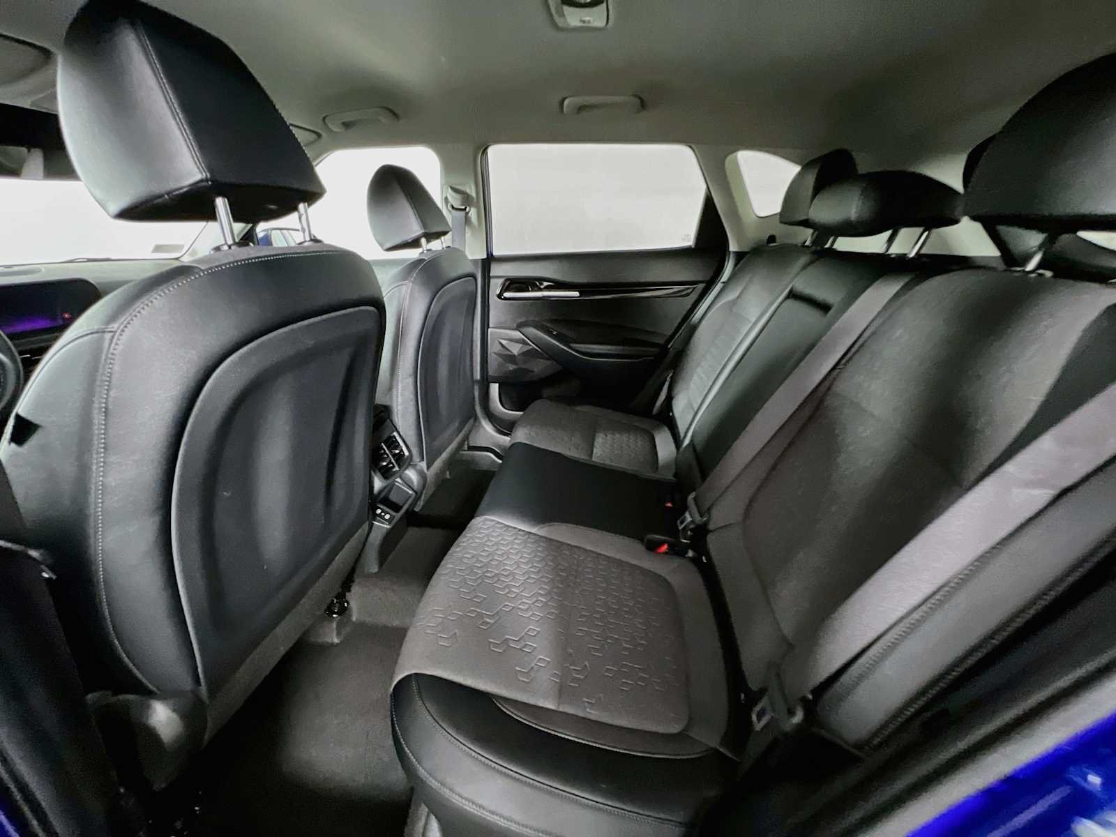 Used 2025 Neptune Blue Kia S image 24